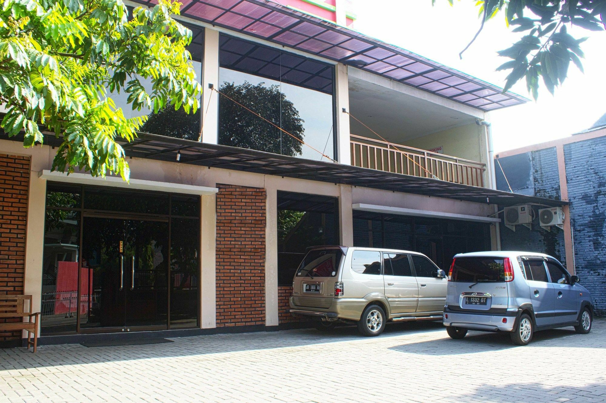 Reddoorz Plus Near Stadion Mandala Krida Yogyakarta Kültér fotó