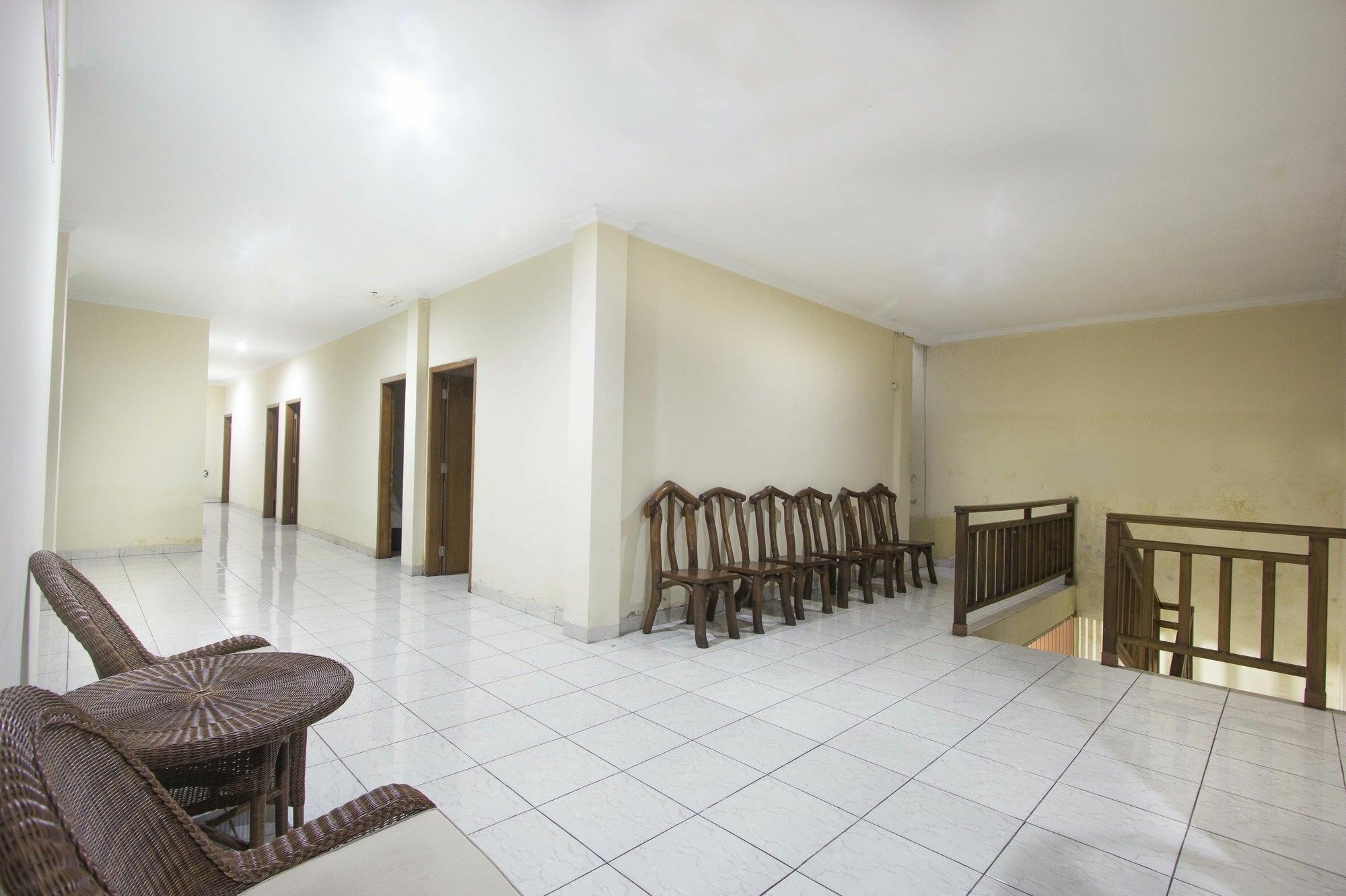 Reddoorz Plus Near Stadion Mandala Krida Yogyakarta Kültér fotó
